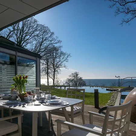 アパート Silbermoeve - Nause, Mit Terrasse & Garten In Erste Reihe ザスニッツ